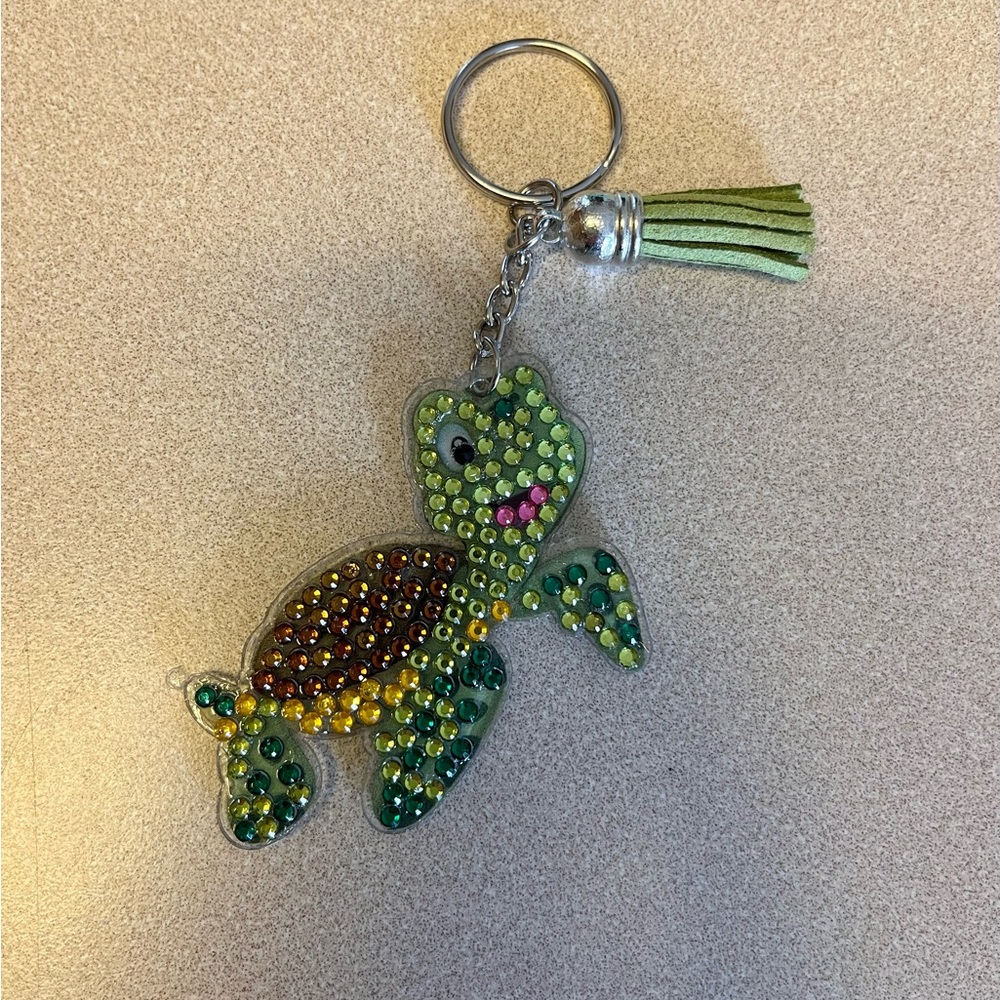 Handmade Diamond Dot Keychain - Turtle